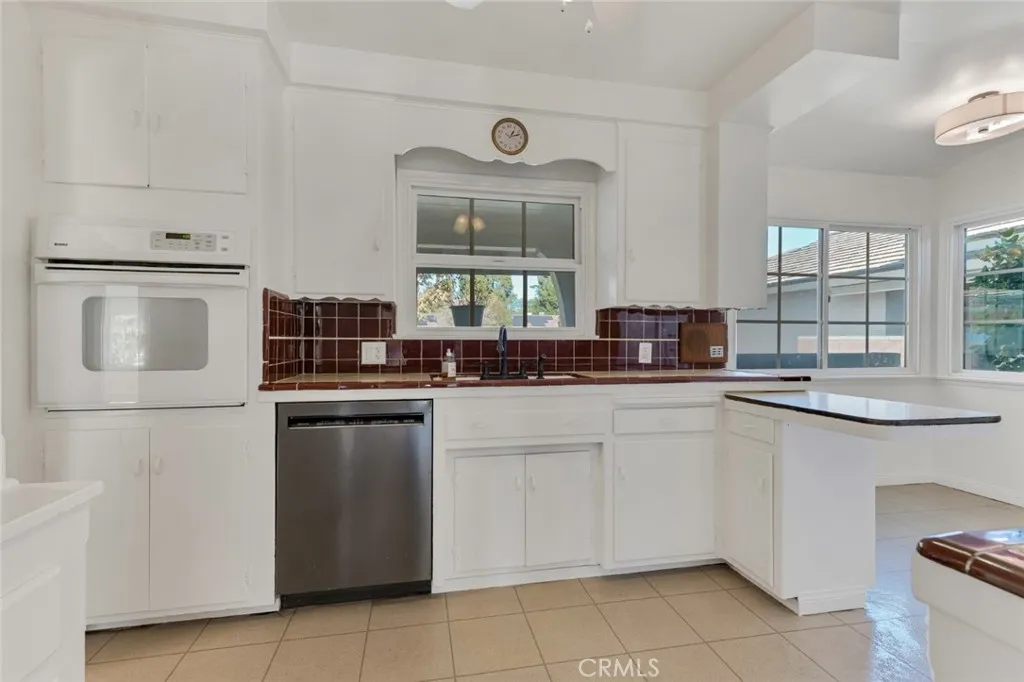 Additional image 17 of 15930 Tuba Street, North Hills, CA 91343