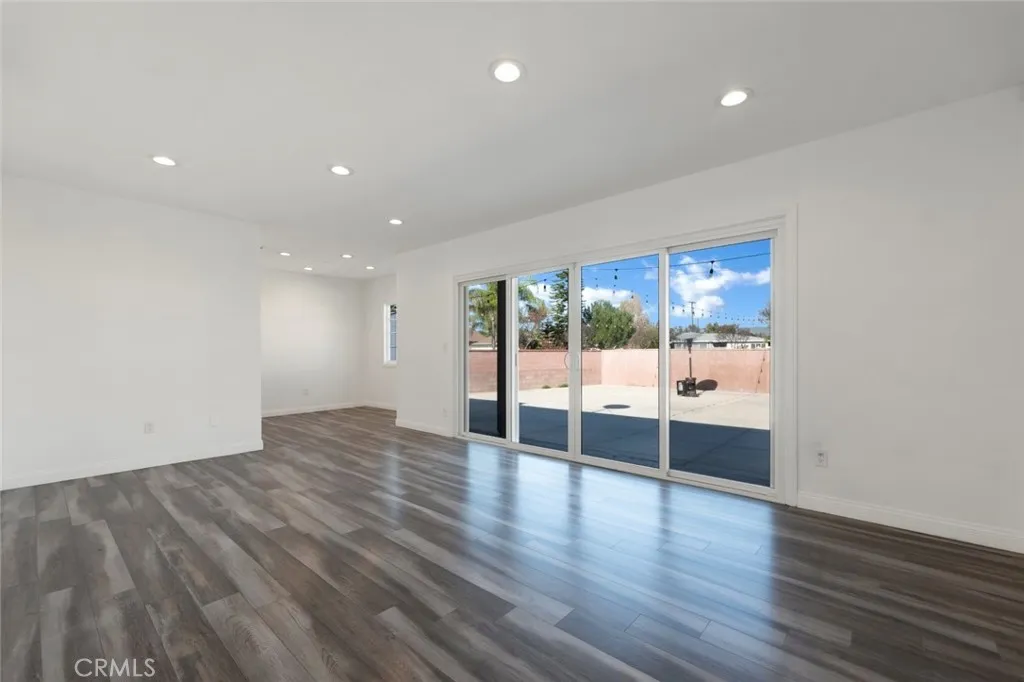 Additional image 32 of 13321 Blythe Street, North Hollywood, CA 91605