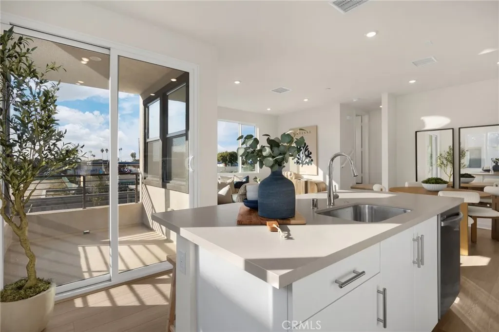 Additional image 12 of 109 S Laxore Street Unit 306, Anaheim, CA 92804