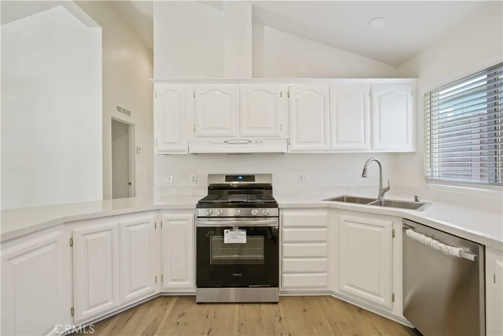 Additional image 8 of 20240 Shadow Island Drive, Canyon Country, CA 91351