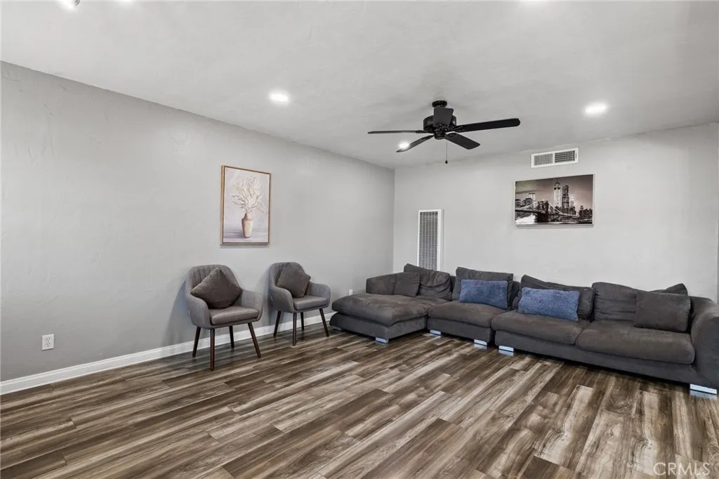 Additional image 16 of 321 Circle Drive, Bakersfield, CA 93308