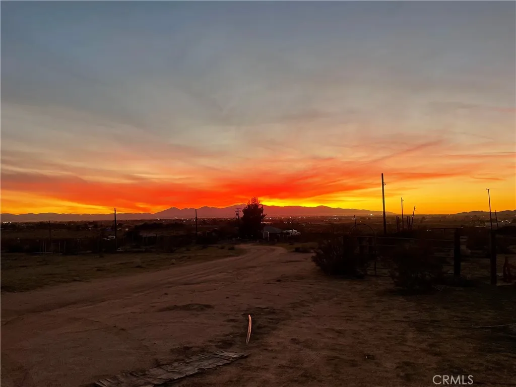 Additional image 100 of 14423 Lynn Rd, Apple Valley, CA 92307
