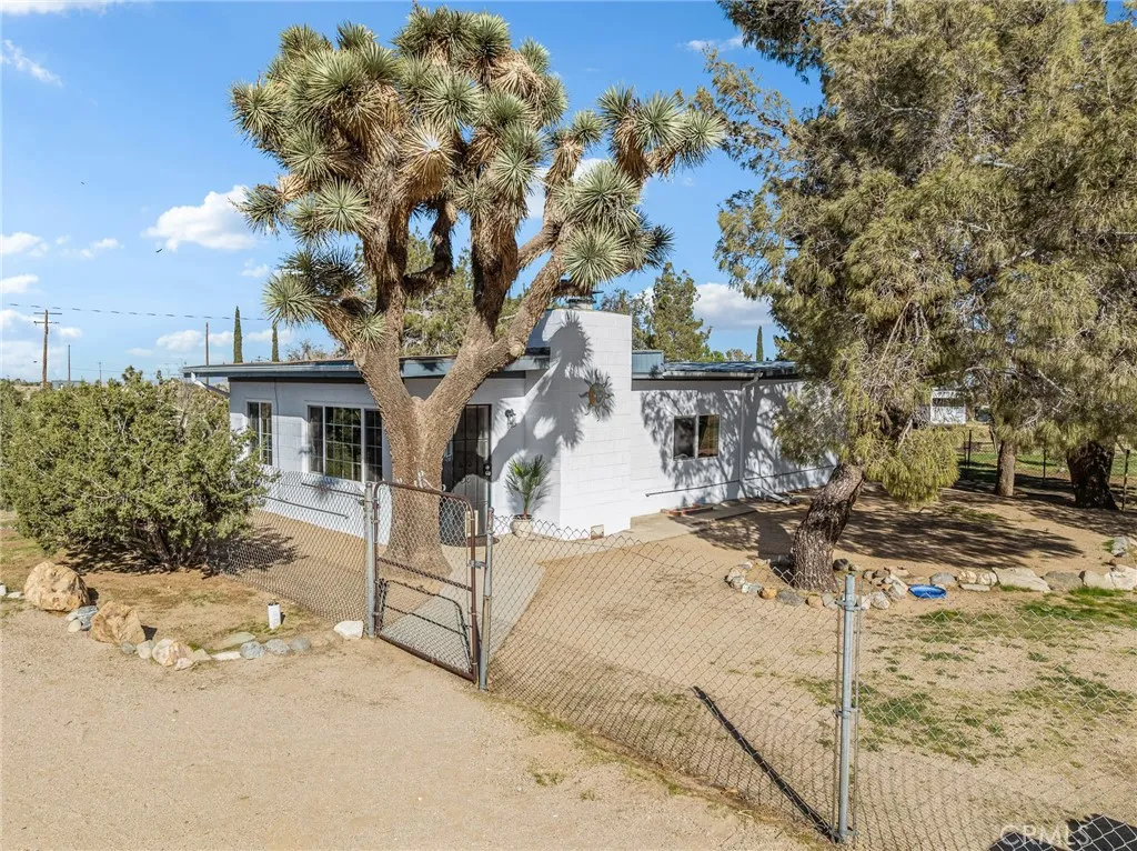 Additional image 2 of 9770 2nd St, Phelan, CA 92371