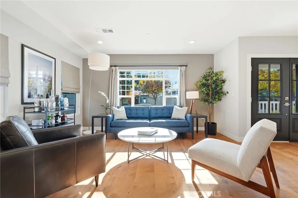 Additional image 62 of 2311 W Clark Avenue, Burbank, CA 91506