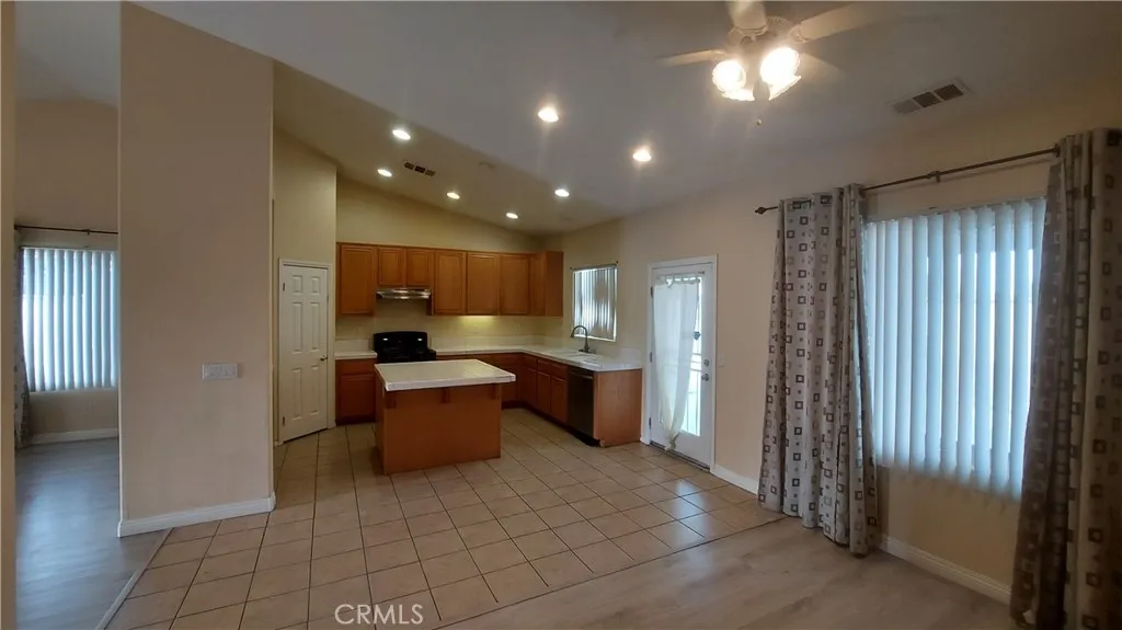 Additional image 8 of 16124 Holly Ridge Court, Victorville, CA 92395