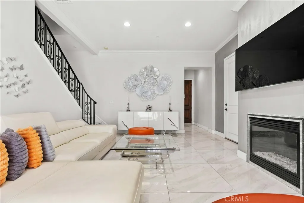 Additional image 89 of 6920 Valmont Unit 5, Tujunga, CA 91042