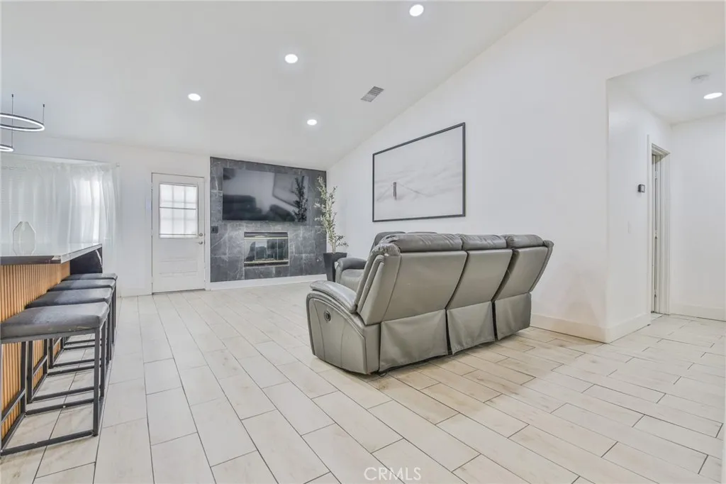 Additional image 13 of 7925 Victor Ave, Hesperia, CA 92345