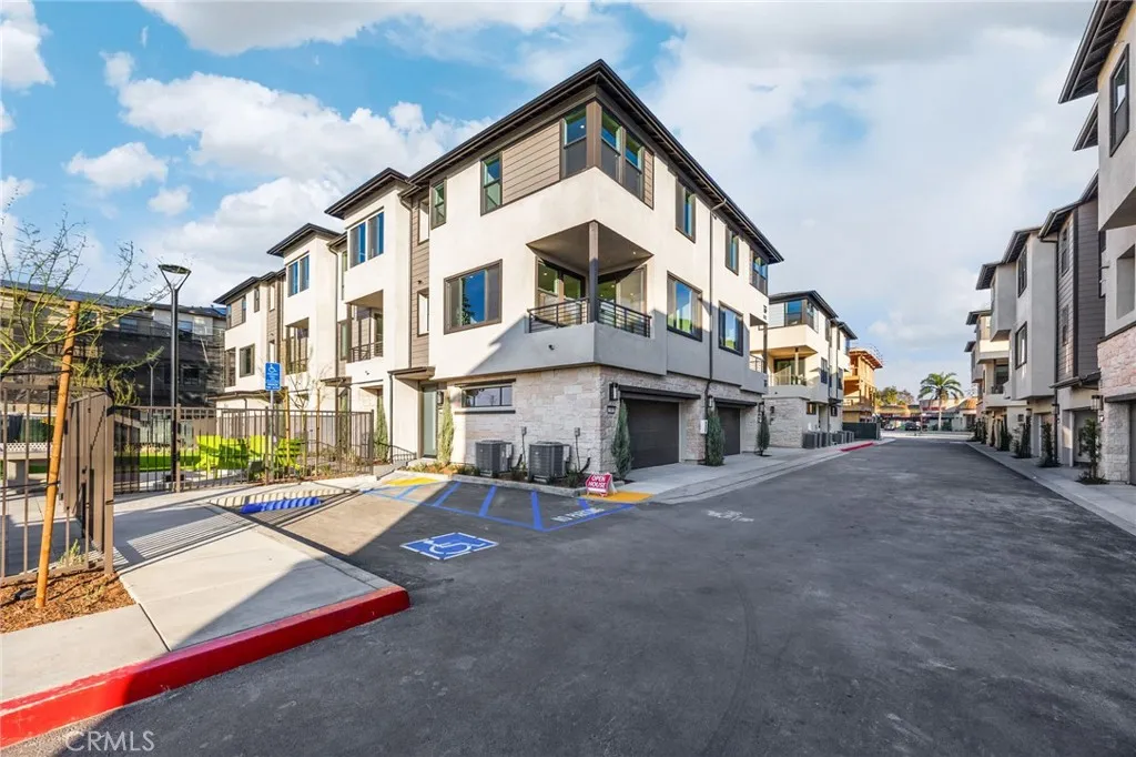 Additional image 103 of 109 S Laxore Street Unit 306, Anaheim, CA 92804