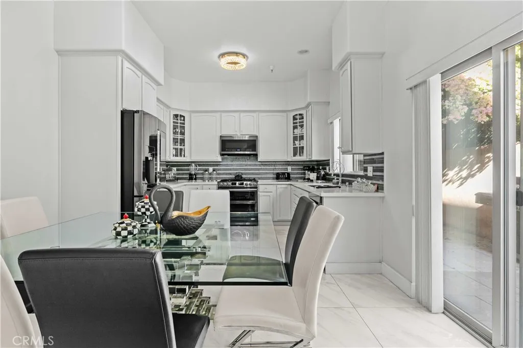 Additional image 96 of 6920 Valmont Unit 5, Tujunga, CA 91042