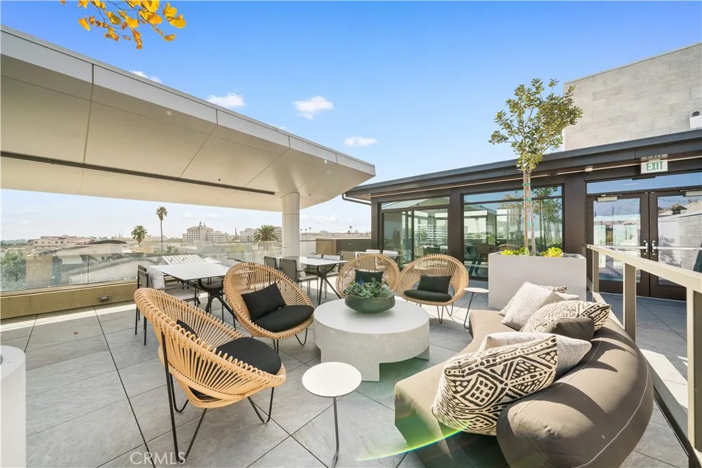 Additional image 81 of 709 E Walnut Street Unit 222, Pasadena, CA 91101