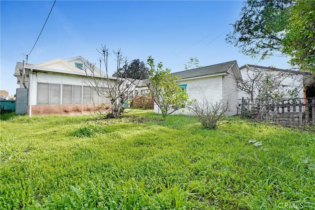 Additional image 35 of 4239 South Raymond Avenue, Los Angeles, CA 90037