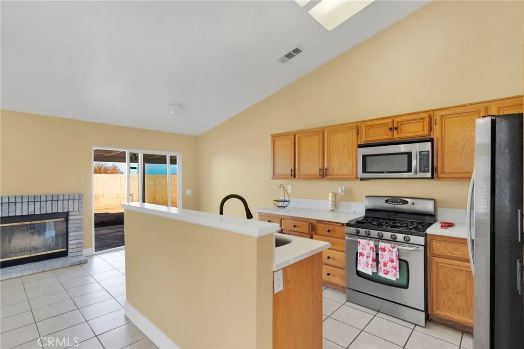 Additional image 11 of 10958 Sherman Way, Adelanto, CA 92301