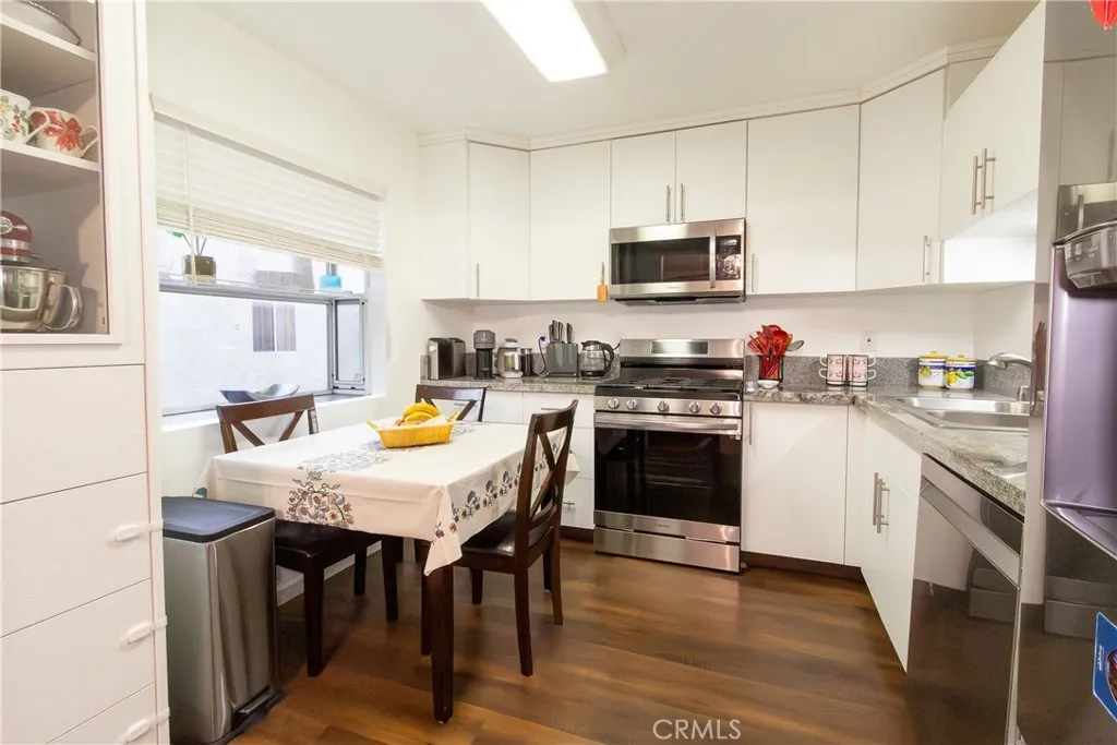 Additional image 7 of 9551 Via Ricardo, Burbank, CA 91504