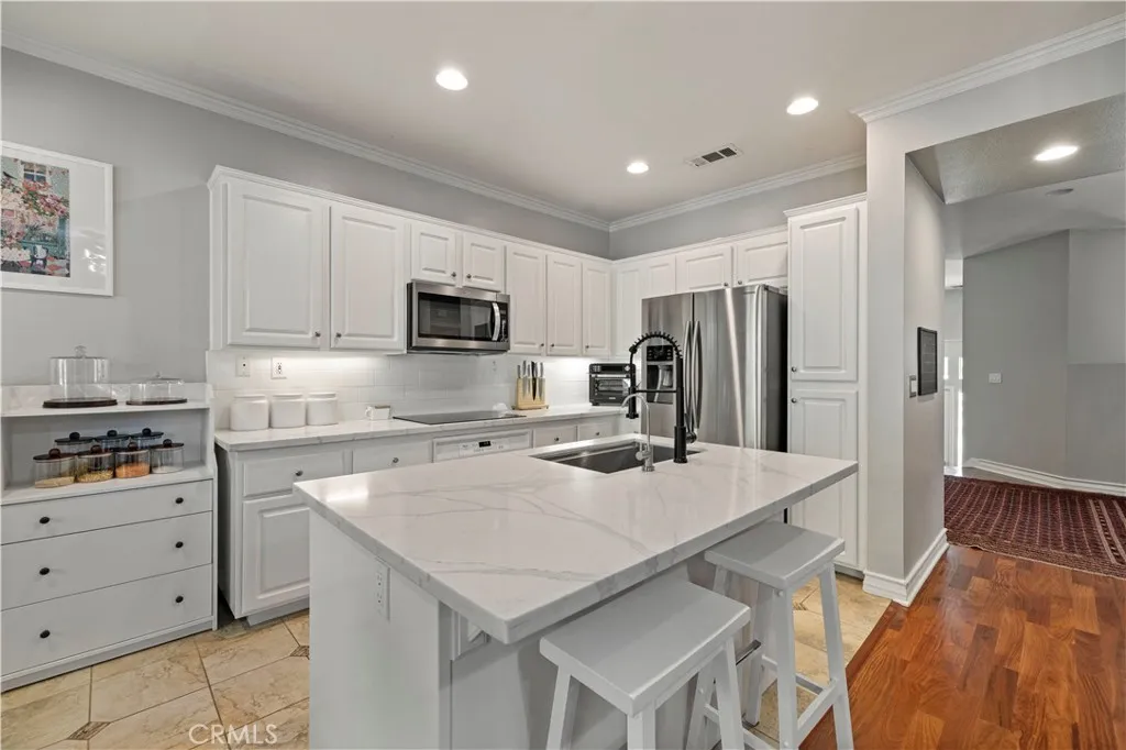 Additional image 86 of 23402 Brookdale Lane Unit 56, Valencia, CA 91355