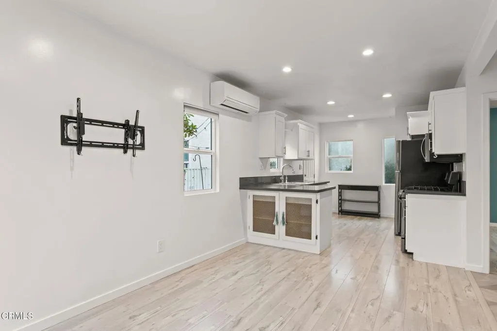 Additional image 37 of 1047 E Brenner Place, Long Beach, CA 90813