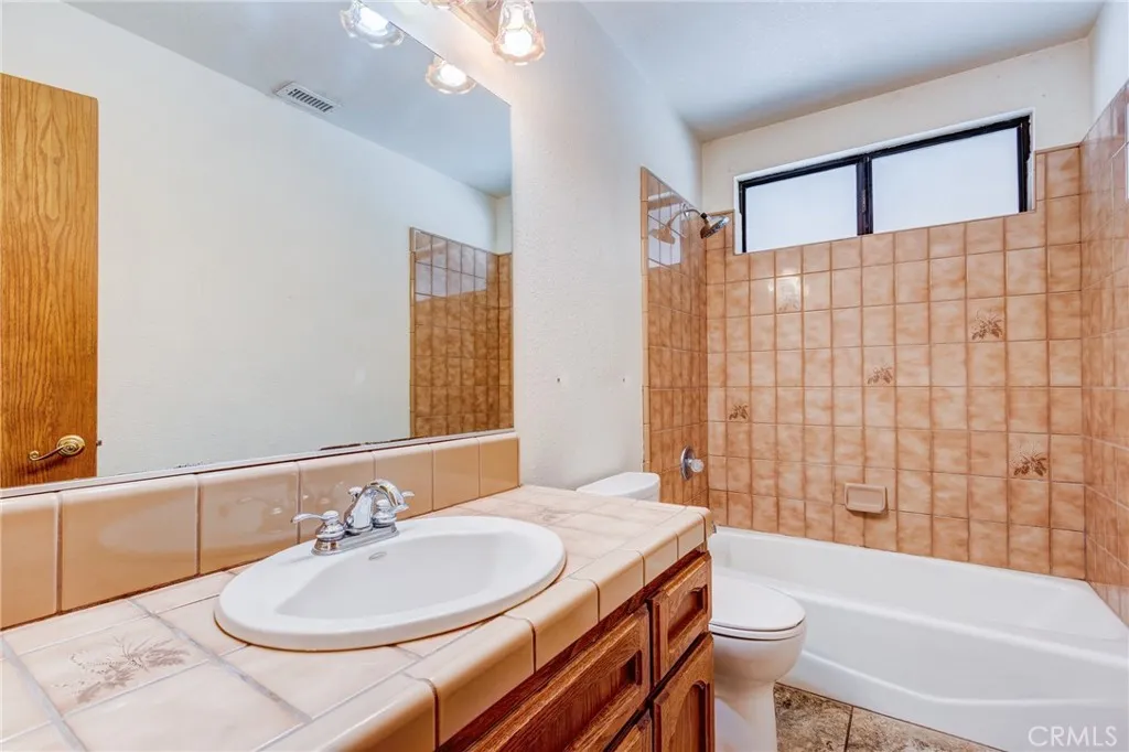 Additional image 68 of 14076 Wawona Road, Apple Valley, CA 92307