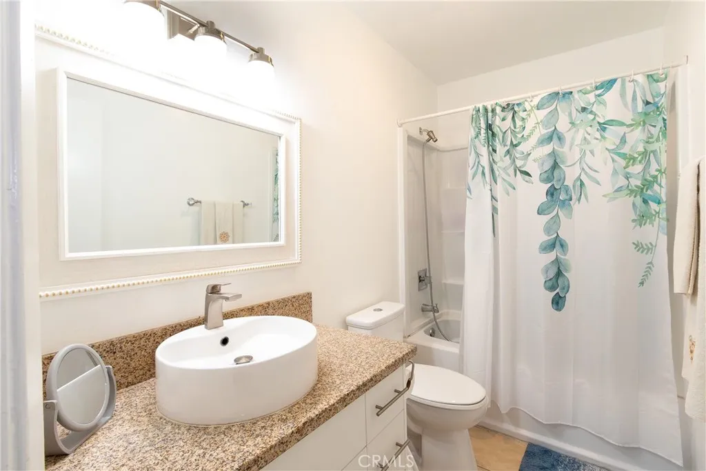 Additional image 15 of 9551 Via Ricardo, Burbank, CA 91504