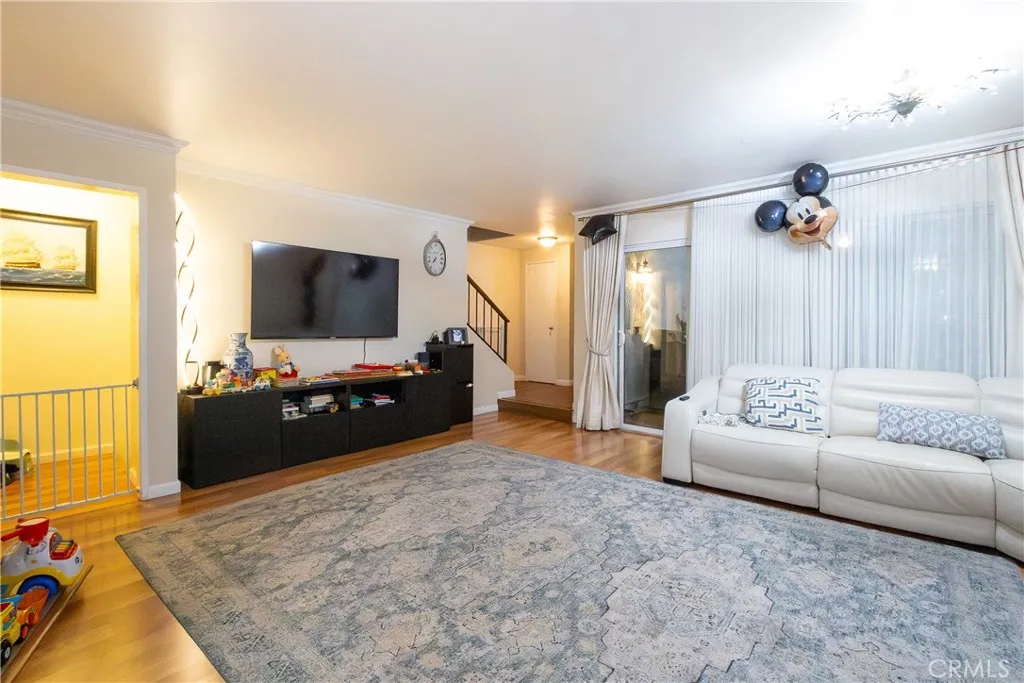 Additional image 31 of 9551 Via Ricardo, Burbank, CA 91504