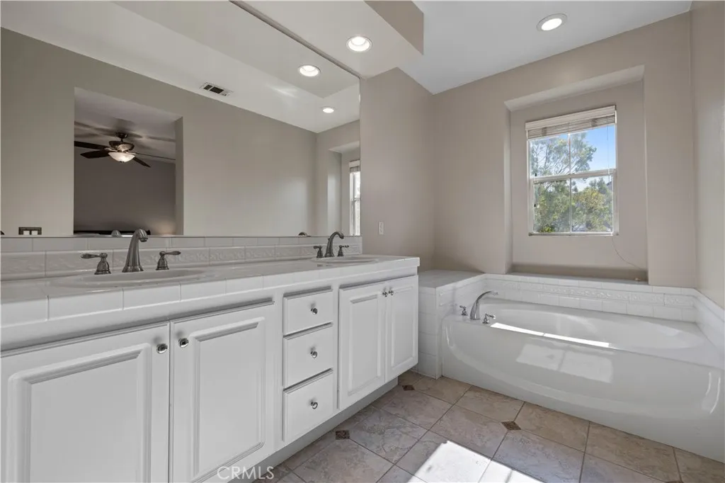 Additional image 33 of 23402 Brookdale Lane Unit 56, Valencia, CA 91355