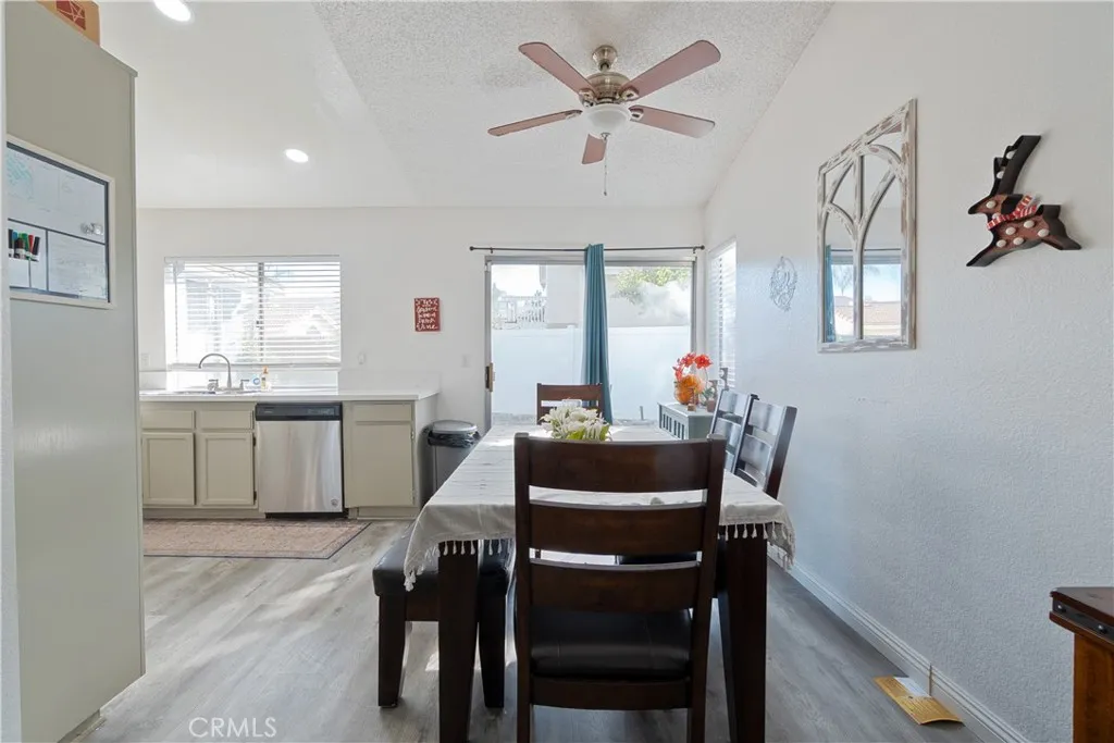 Additional image 33 of 2520 Shady Glen Ln, San Bernardino, CA 92408