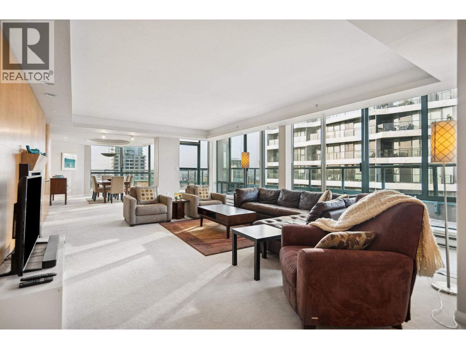 PH 3-4 1383 HOWE STREET|Vancouver, British Columbia V6Z2R5