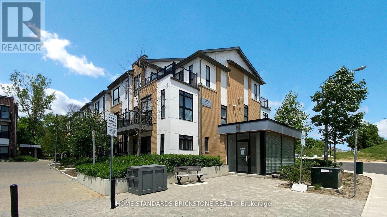 Property image for H212 - 90 CANON JACKSON DRIVE|Toronto (Beechborough-Greenbrook), Ontario M6M0C1