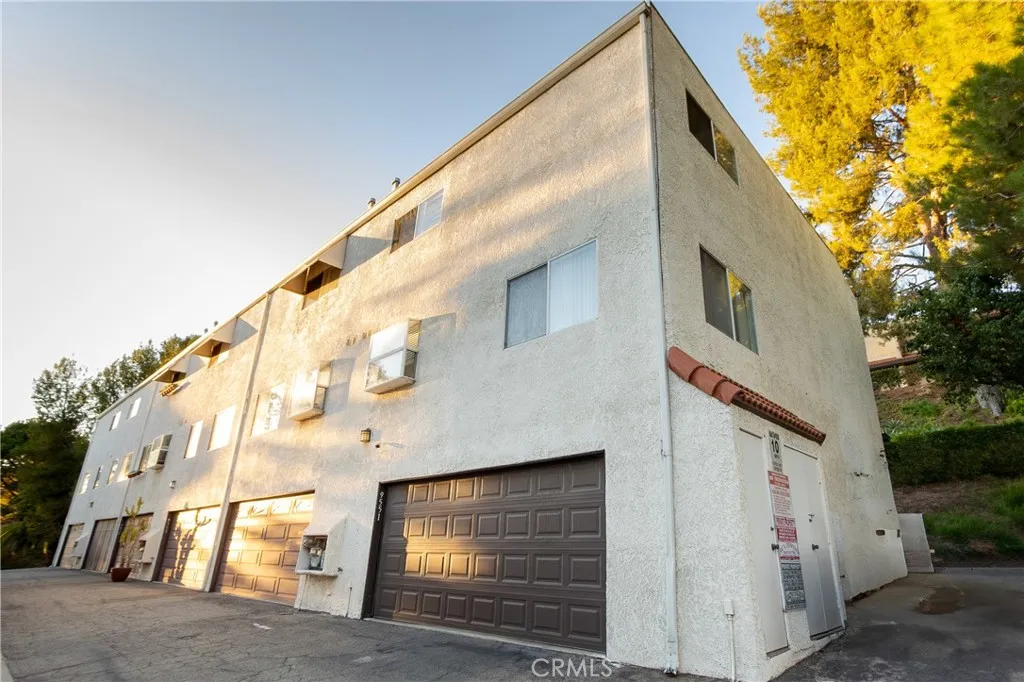 Additional image 29 of 9551 Via Ricardo, Burbank, CA 91504