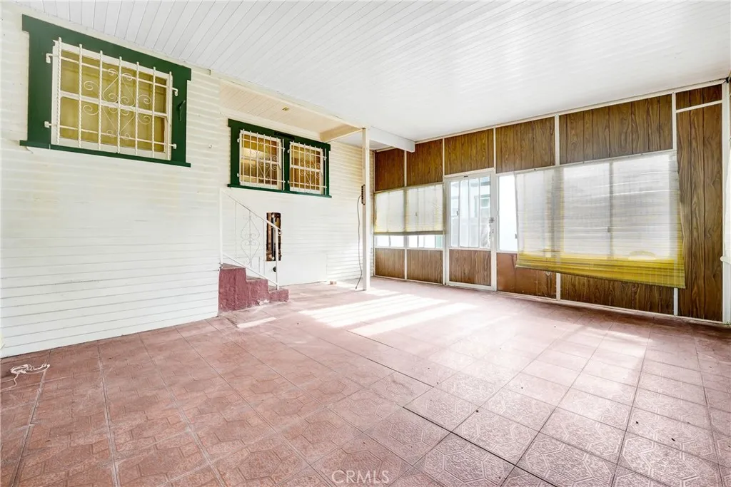 Additional image 60 of 4239 South Raymond Avenue, Los Angeles, CA 90037