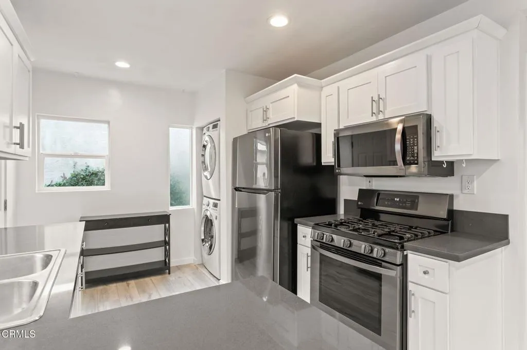 Additional image 10 of 1047 E Brenner Place, Long Beach, CA 90813