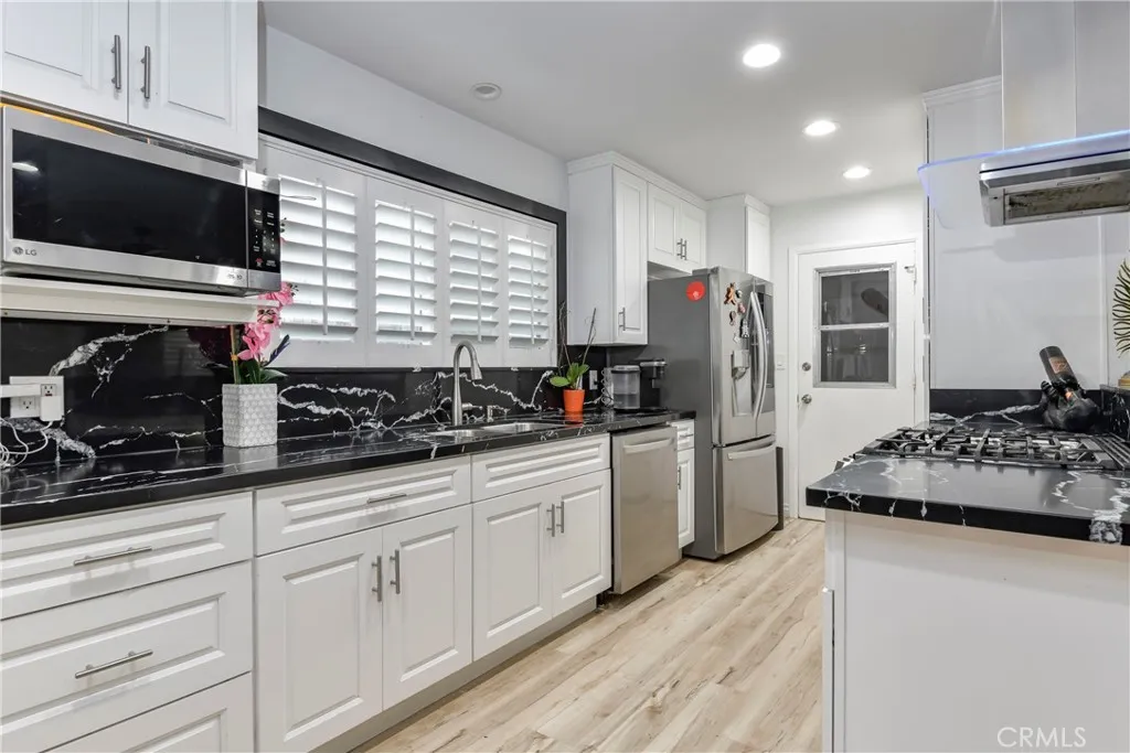 Additional image 15 of 18915 Cantara Street, Reseda, CA 91335