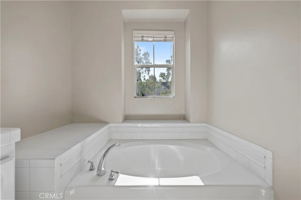 Additional image 37 of 23402 Brookdale Lane Unit 56, Valencia, CA 91355