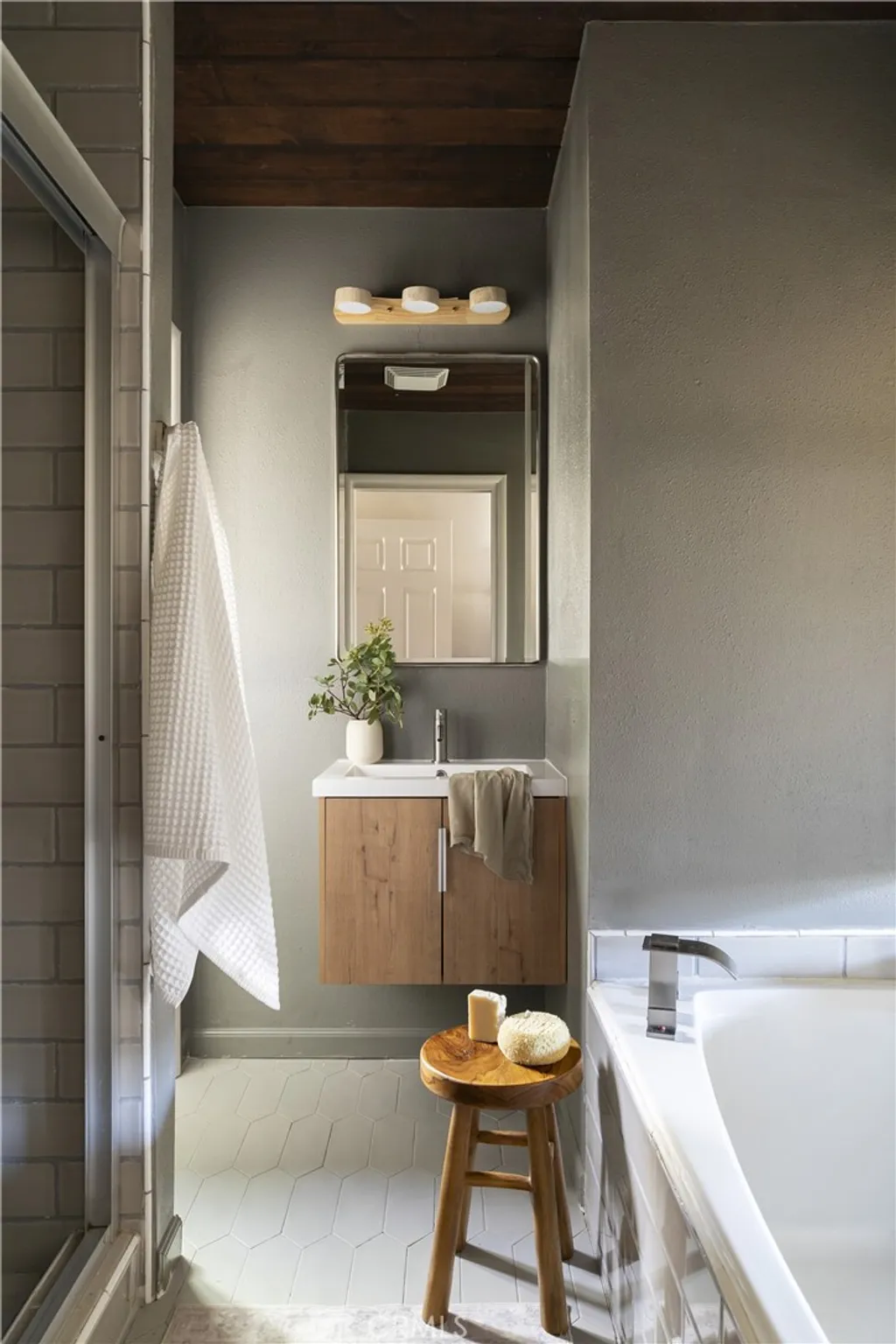 Additional image 11 of 28000 West Shore Drive, Lake Arrowhead, CA 92352