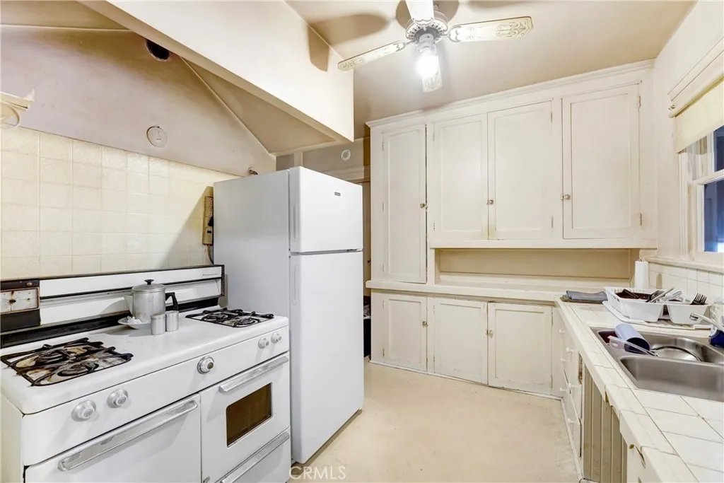 Additional image 12 of 4239 South Raymond Avenue, Los Angeles, CA 90037