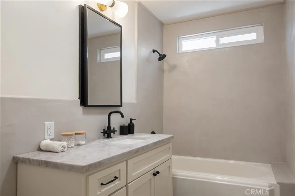 Additional image 39 of 2014 W 84th Street, Los Angeles, CA 90047