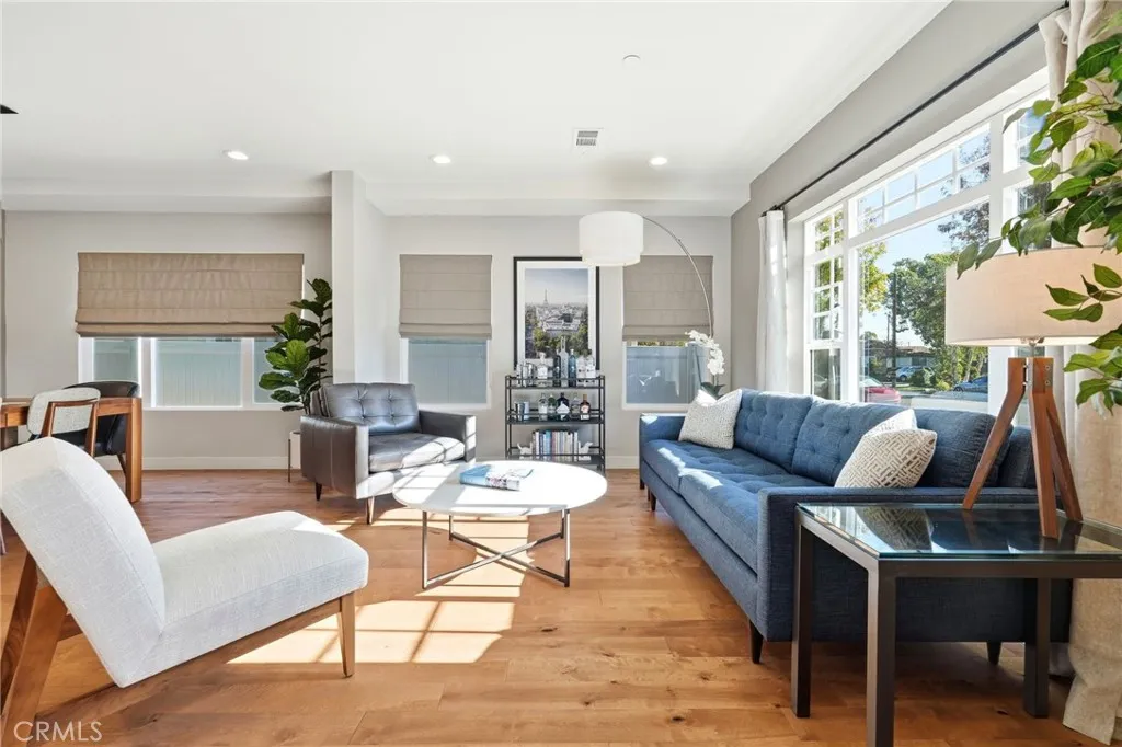 Additional image 60 of 2311 W Clark Avenue, Burbank, CA 91506