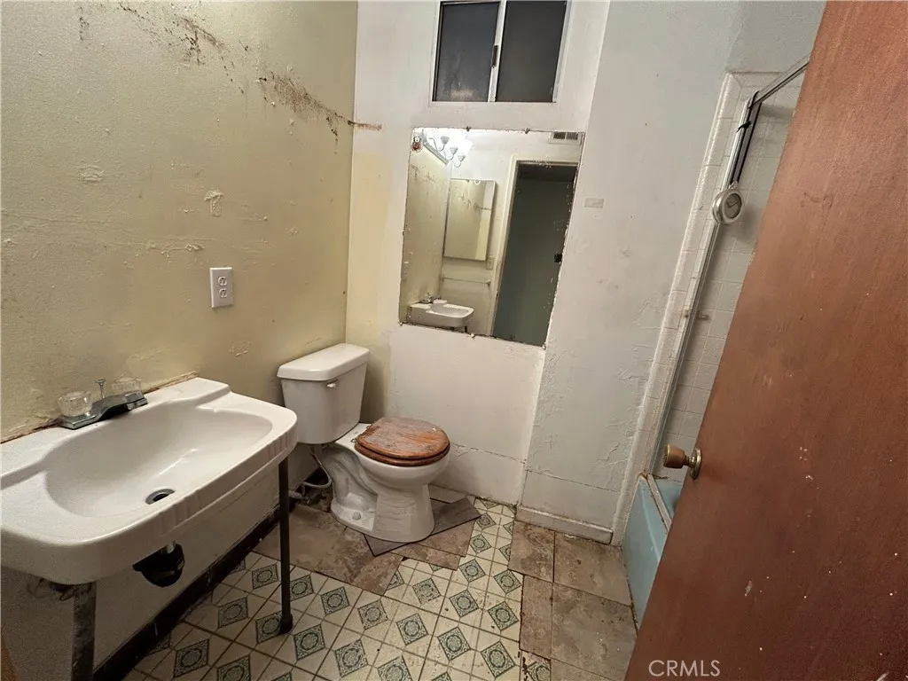 Additional image 39 of 755 H, Parlier, CA 93648