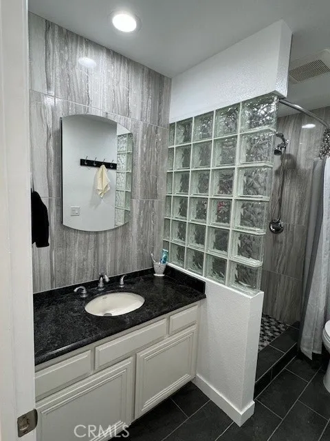 Additional image 55 of 18326 Collins Street Unit F, Tarzana, CA 91356