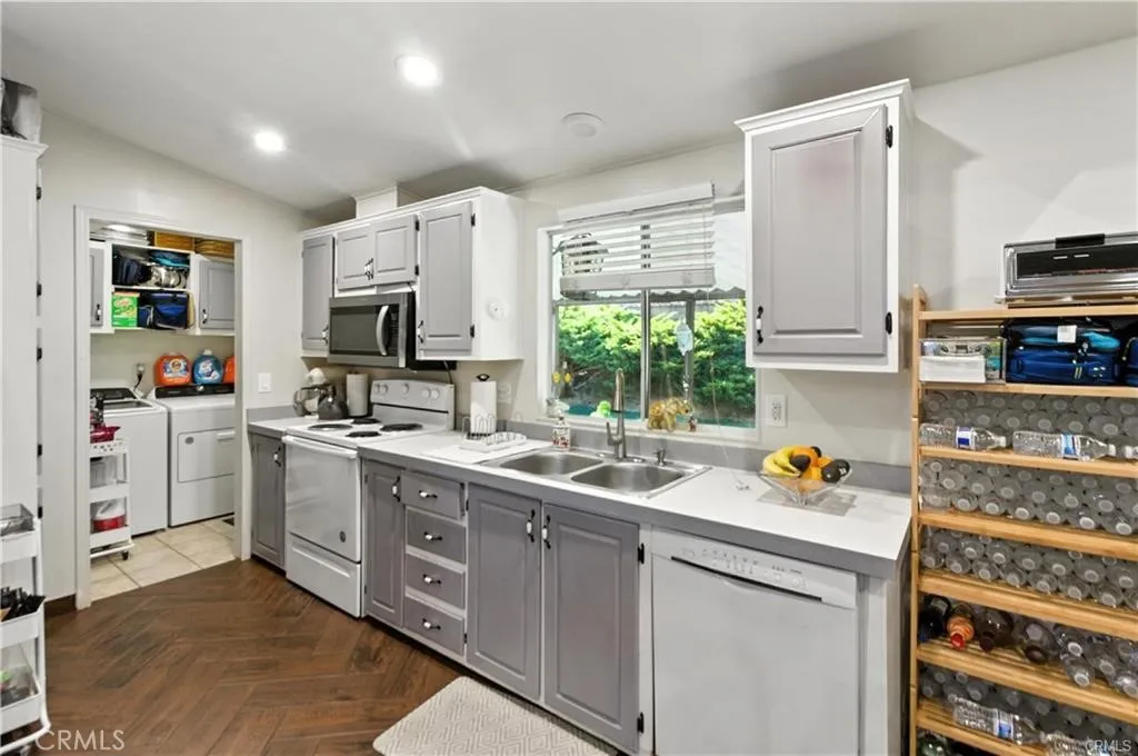 Additional image 4 of 24425 Woolsey Canyon Road Unit 132, Canoga Park, CA 91304