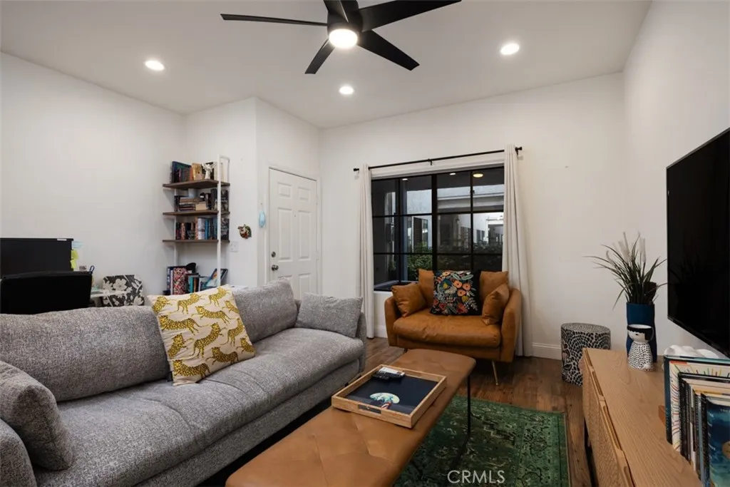 Additional image 4 of 720 W 4th St Unit 110, Long Beach, CA 90802