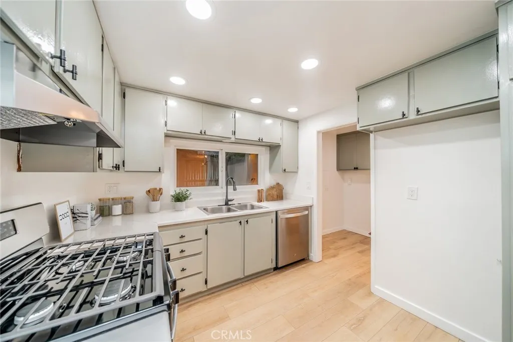 Additional image 14 of 726 Robinhood Ln, Redlands, CA 92373