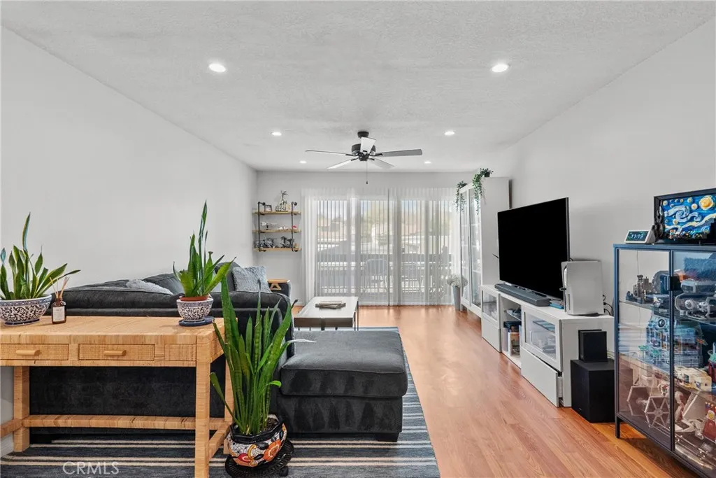 Additional image 55 of 25736 Player Drive Unit R4, Valencia, CA 91355