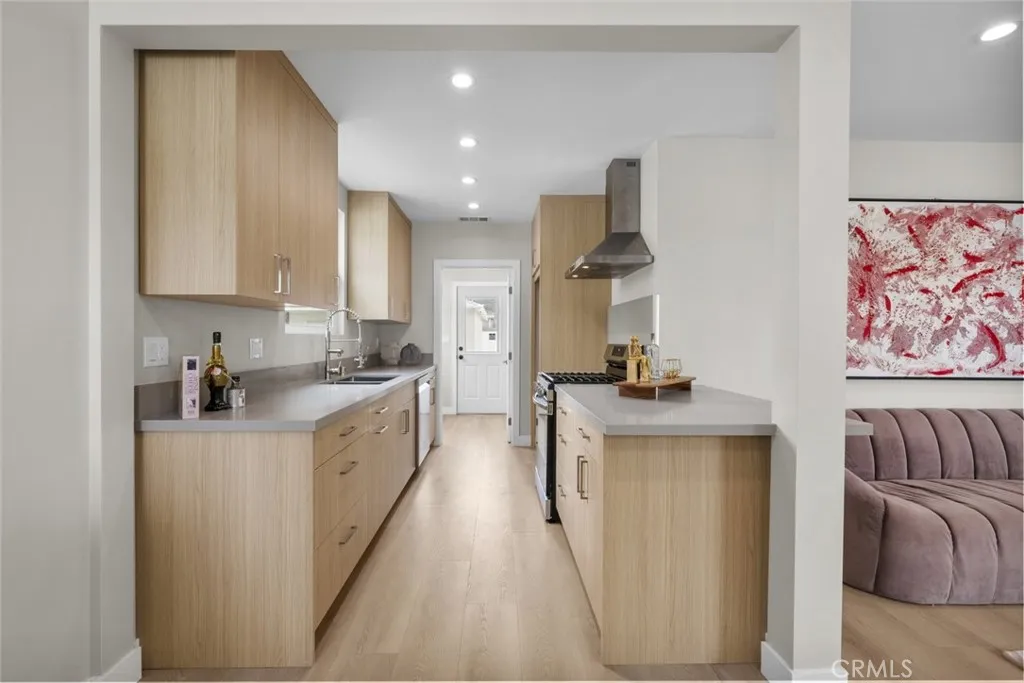 Additional image 13 of 6820 Jellico Avenue, Van Nuys, CA 91406