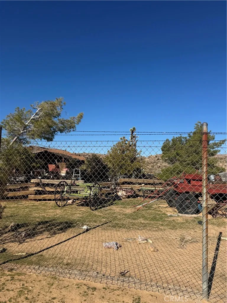 Additional image 80 of 14423 Lynn Rd, Apple Valley, CA 92307