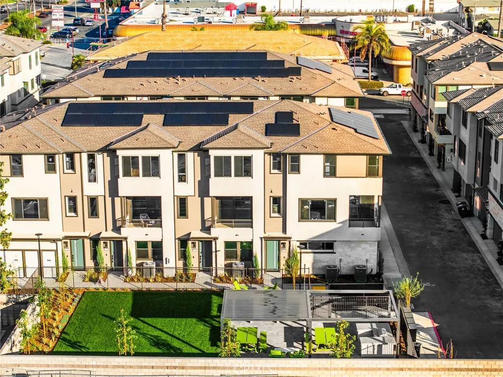 Additional image 119 of 109 S Laxore Street Unit 306, Anaheim, CA 92804