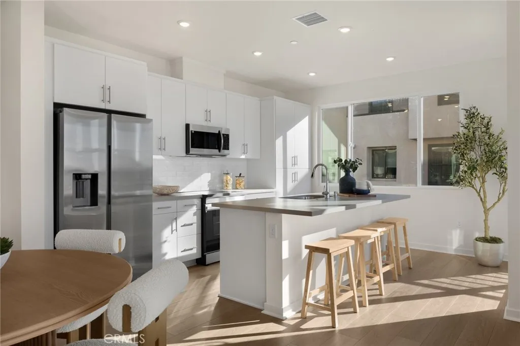 Additional image 64 of 109 S Laxore Street Unit 306, Anaheim, CA 92804