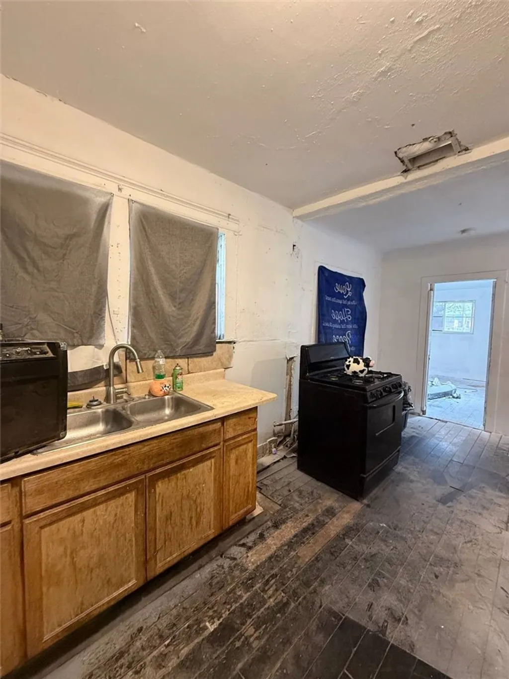 Additional image 7 of 222 E Street, Fresno, CA 93706