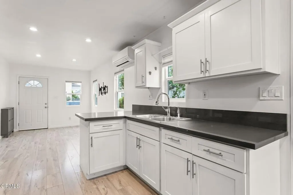 Additional image 15 of 1047 E Brenner Place, Long Beach, CA 90813