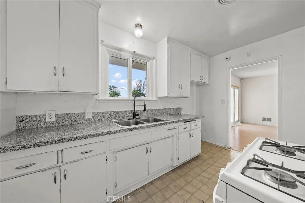 Additional image 47 of 20644 Sherman Way, Winnetka, CA 91306