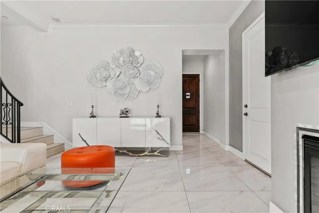 Additional image 15 of 6920 Valmont Unit 5, Tujunga, CA 91042