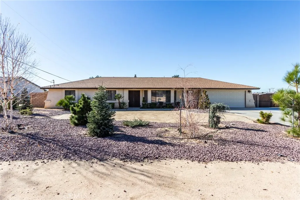 Additional image 2 of 14076 Wawona Road, Apple Valley, CA 92307